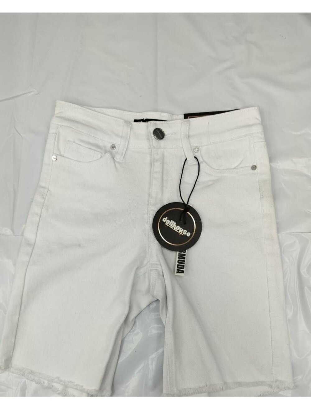 Dollhouse Women's White Denim Bermuda Shorts – Size 0 – NWT